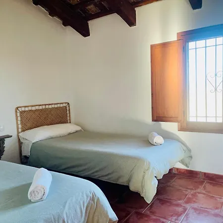 Masia Llambrich Holiday home *